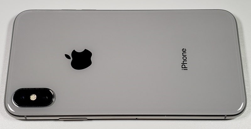 「iPhone X」のレビュー！スペックやカメラ性能の評価まとめ／10周年を記念したスペシャルモデル