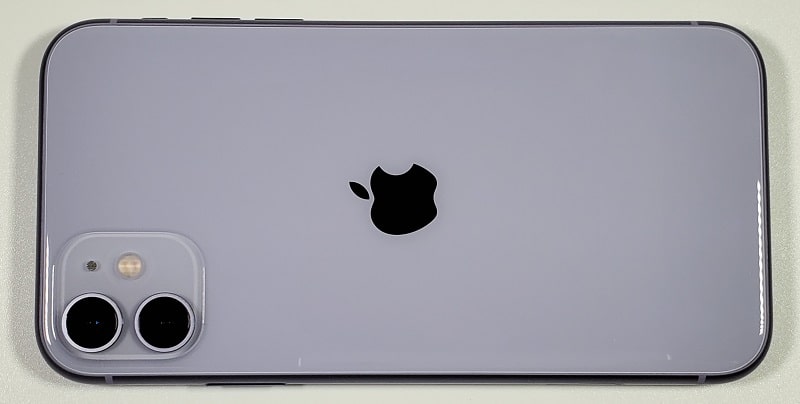 iPhone 11 の背面デザイン
